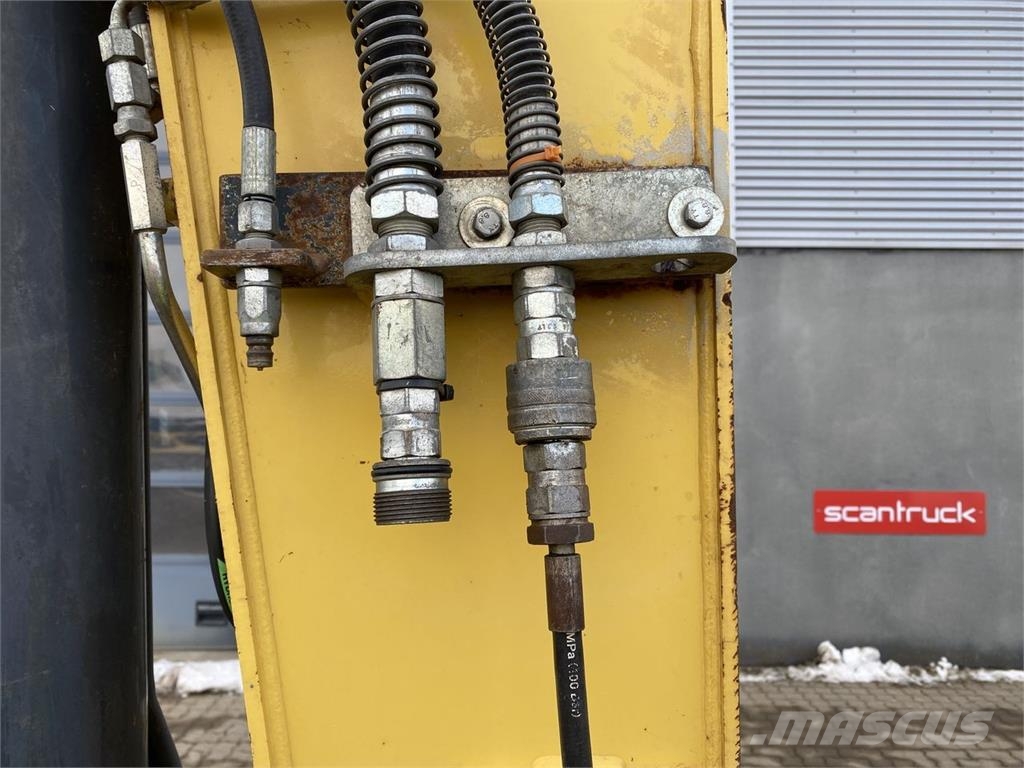 Yanmar VIO80-1A 轮式挖掘机