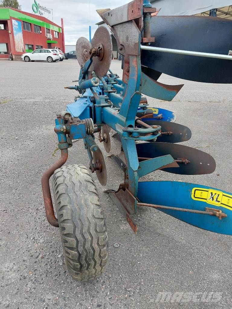 Överum CX490 Wentelploegen