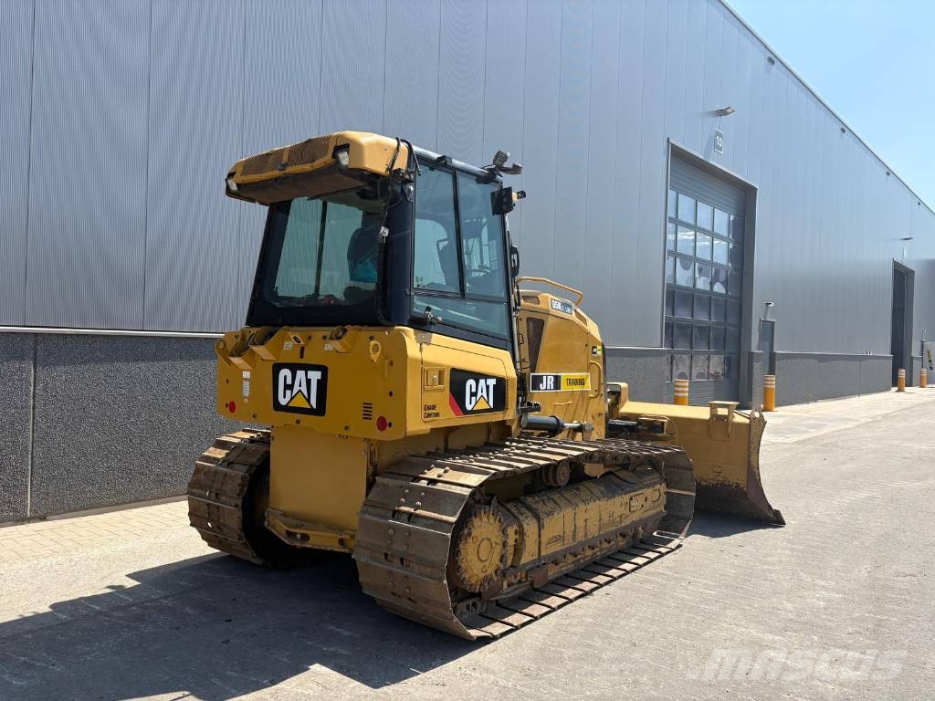 CAT D 5 K 2 LGP Bouteurs sur chenilles