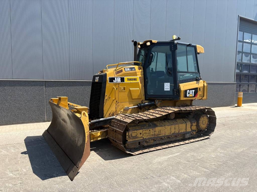 CAT D 5 K 2 LGP Bouteurs sur chenilles