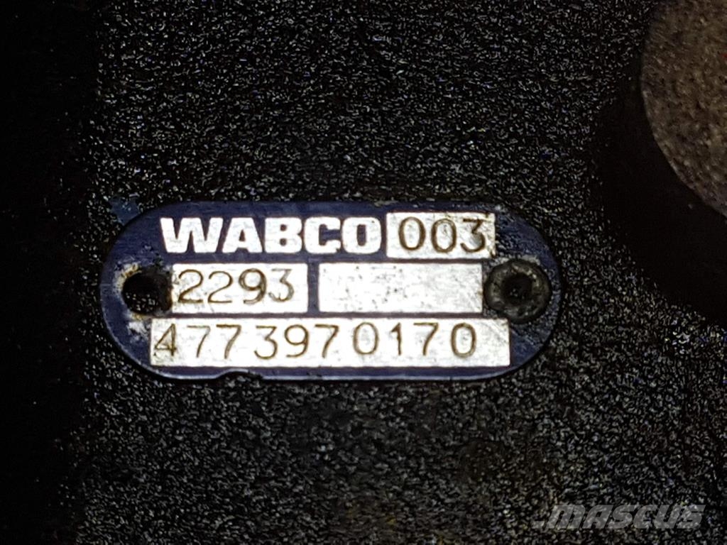 Liebherr L541 - Wabco 4773970170 - Cut-off valve 液压