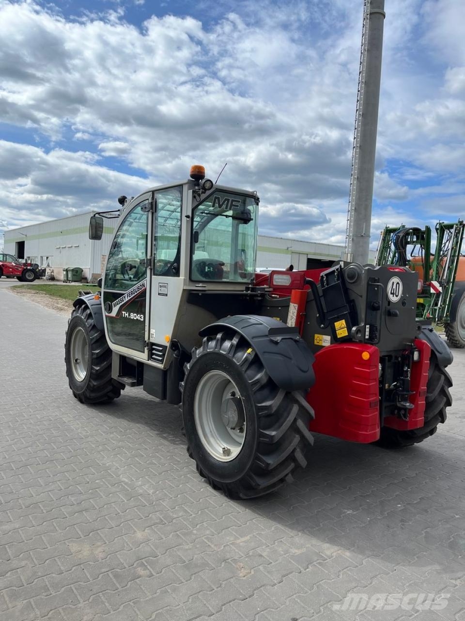 Massey Ferguson TH 8043 Teleskoplader für Landwirtschaft