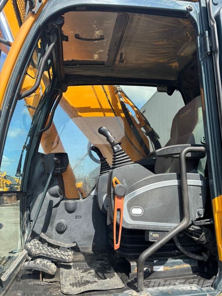 Hyundai Robex 300 LC-9 A Gravemaskiner på larvebånd