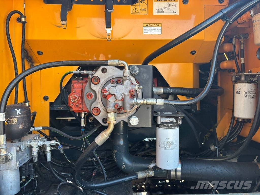 Hyundai Robex 300 LC-9 A Gravemaskiner på larvebånd