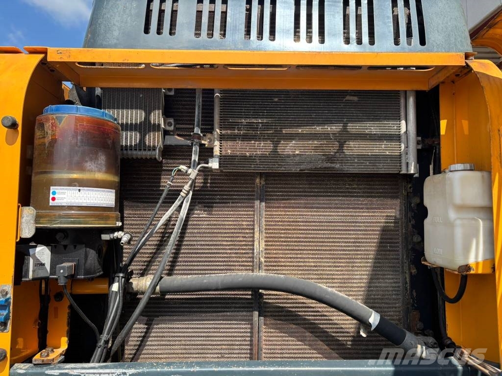 Hyundai Robex 300 LC-9 A Gravemaskiner på larvebånd