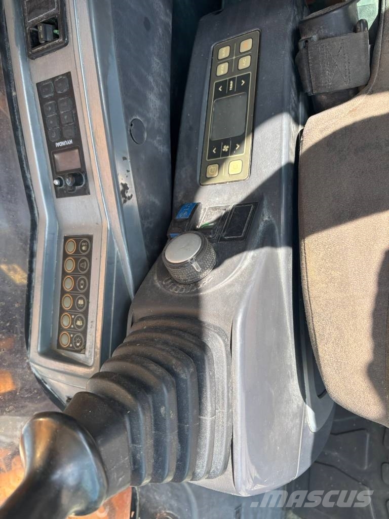 Hyundai Robex 300 LC-9 A Gravemaskiner på larvebånd