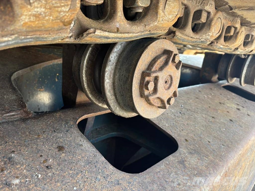 Hyundai Robex 300 LC-9 A Gravemaskiner på larvebånd