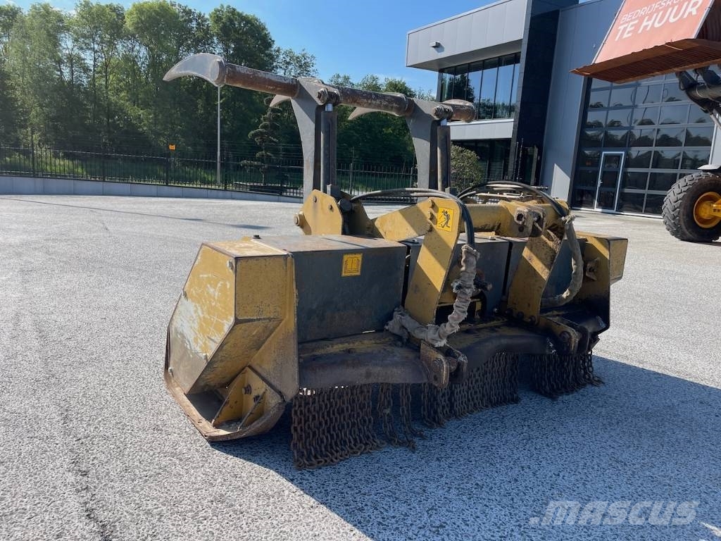 Plaisance BF Stump Grinder / Stobbenfrees Koku stumbru frēze