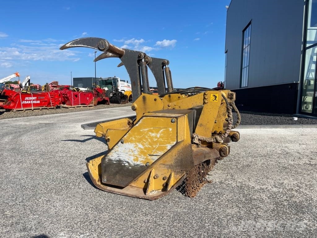 Plaisance BF Stump Grinder / Stobbenfrees Koku stumbru frēze