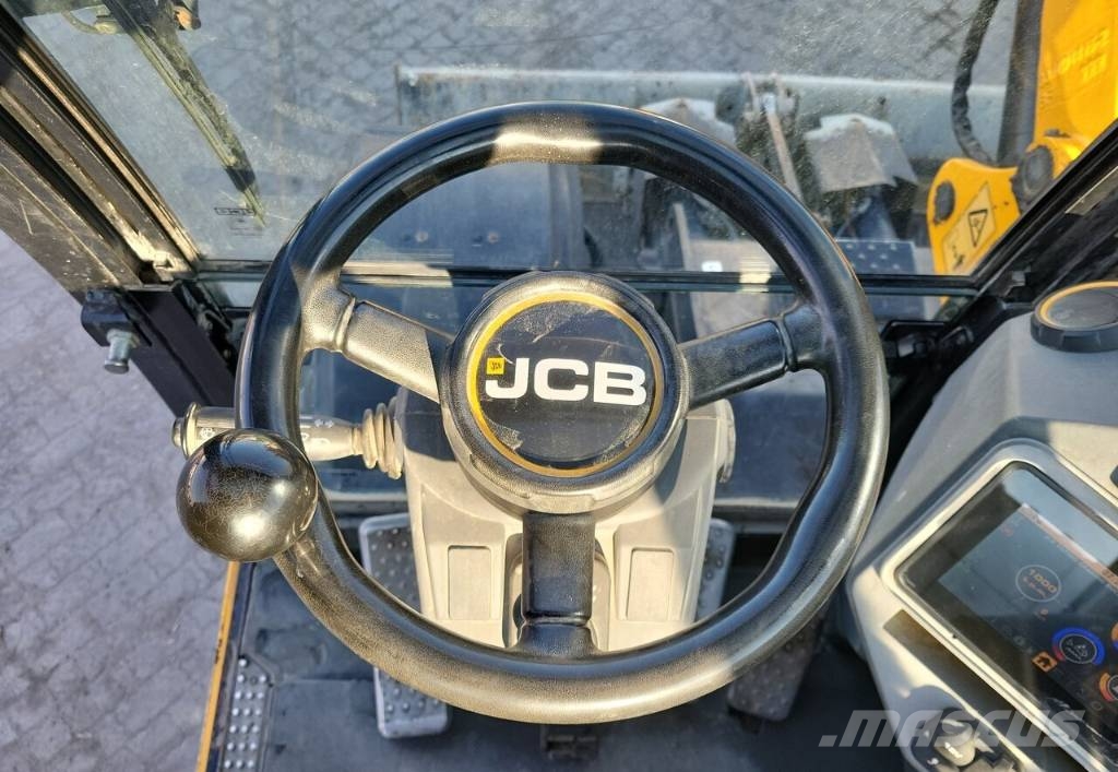 JCB HD 110 WD حفارات بعجل