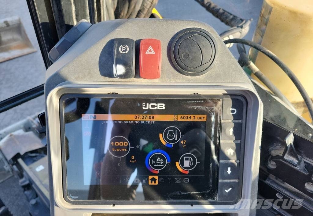 JCB HD 110 WD حفارات بعجل