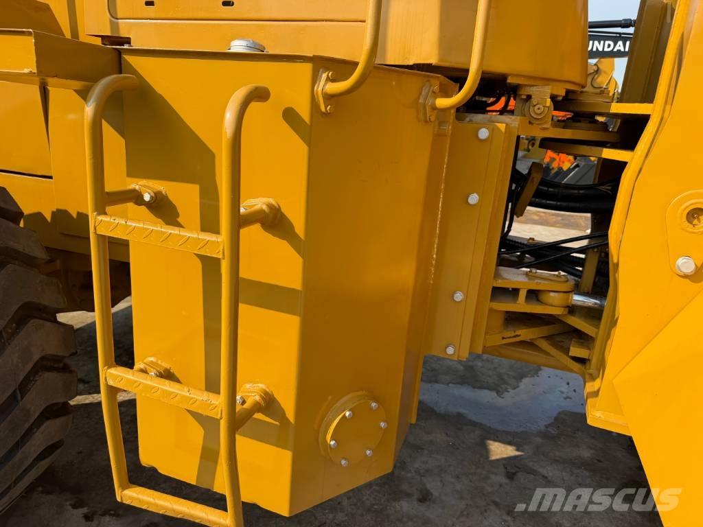CAT 966 C Incarcator pe pneuri