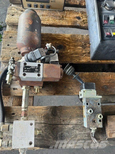 Mecalac 11 CX used cab parts Kabin