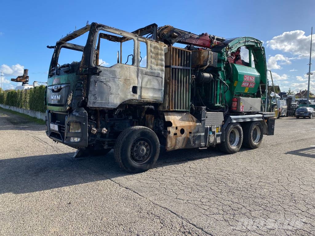 MAN TGS 26-500 6x6/JENZ HEM 583R endommagé Broyeur forestier