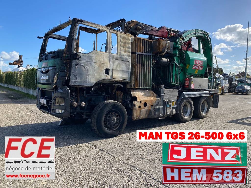 MAN TGS 26-500 6x6/JENZ HEM 583R endommagé Broyeur forestier