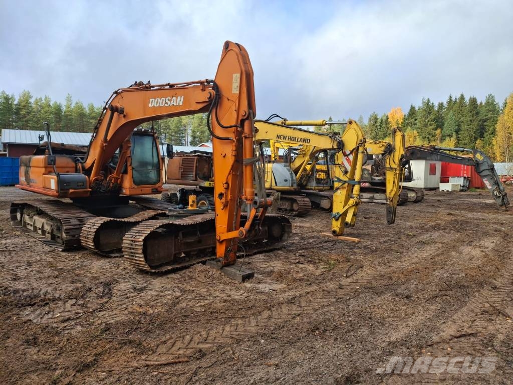 New Holland E 135 B SR LC Crawler excavators