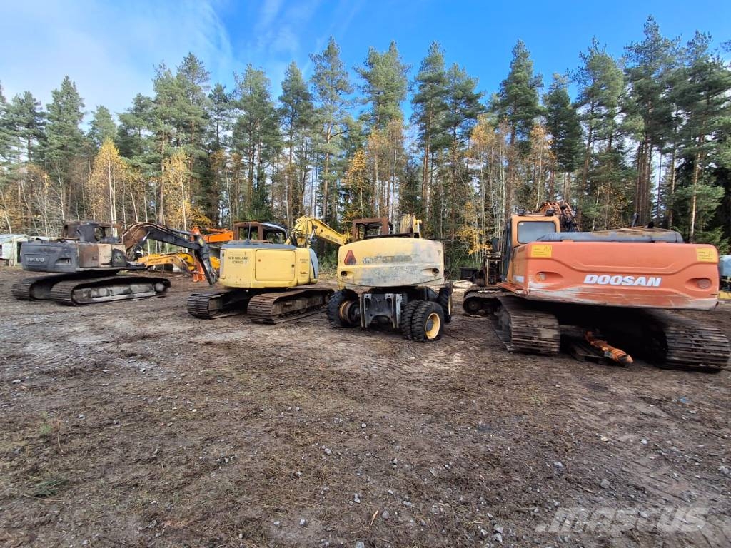 New Holland E 135 B SR LC Crawler excavators