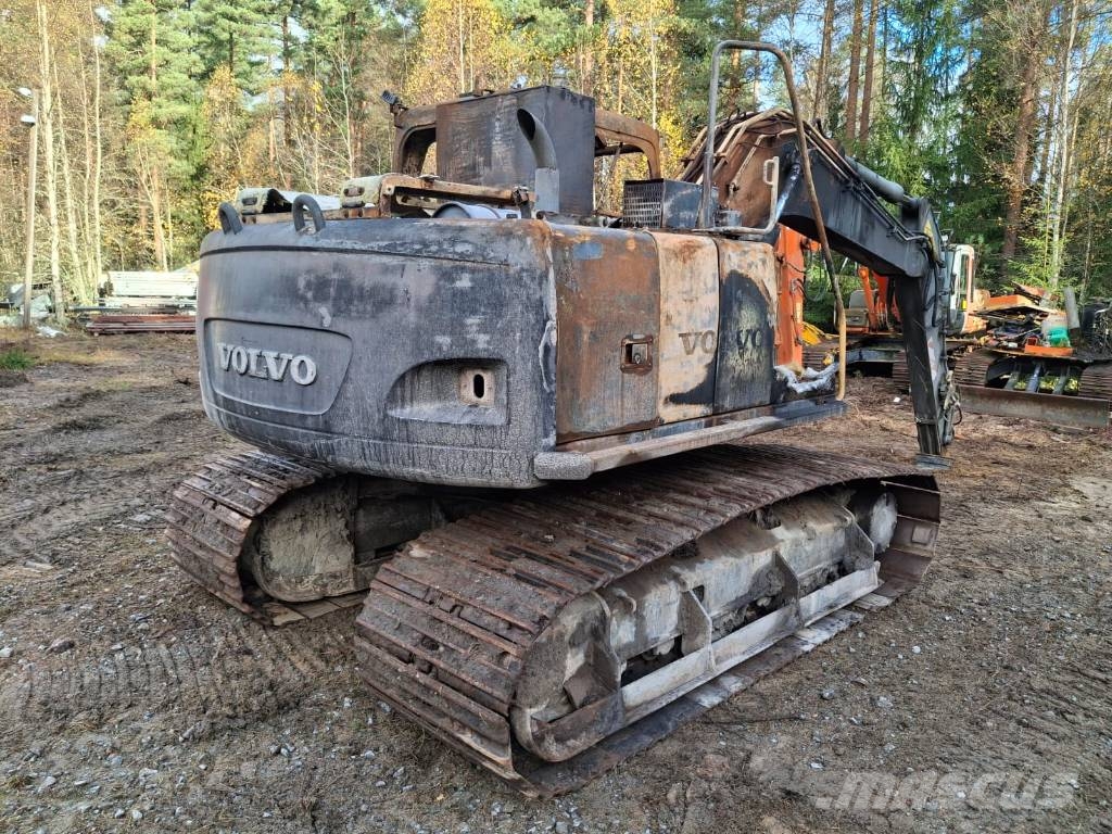 New Holland E 135 B SR LC Crawler excavators