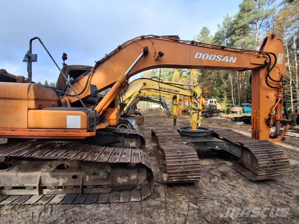 New Holland E 135 B SR LC Crawler excavators