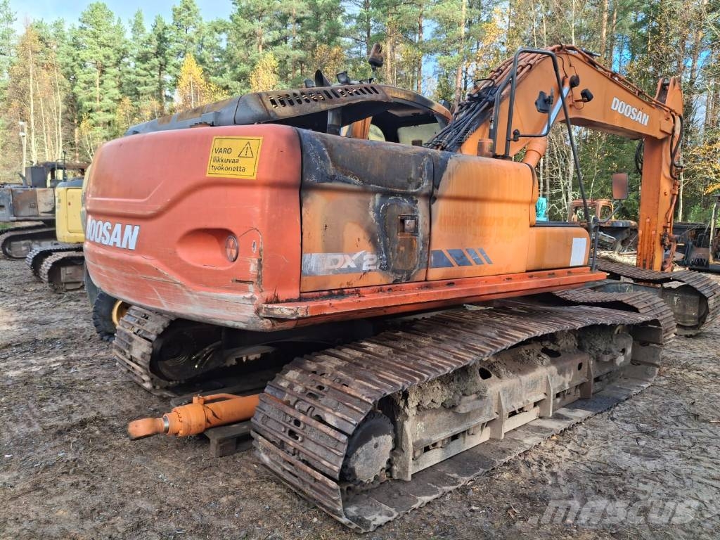 New Holland E 135 B SR LC Crawler excavators