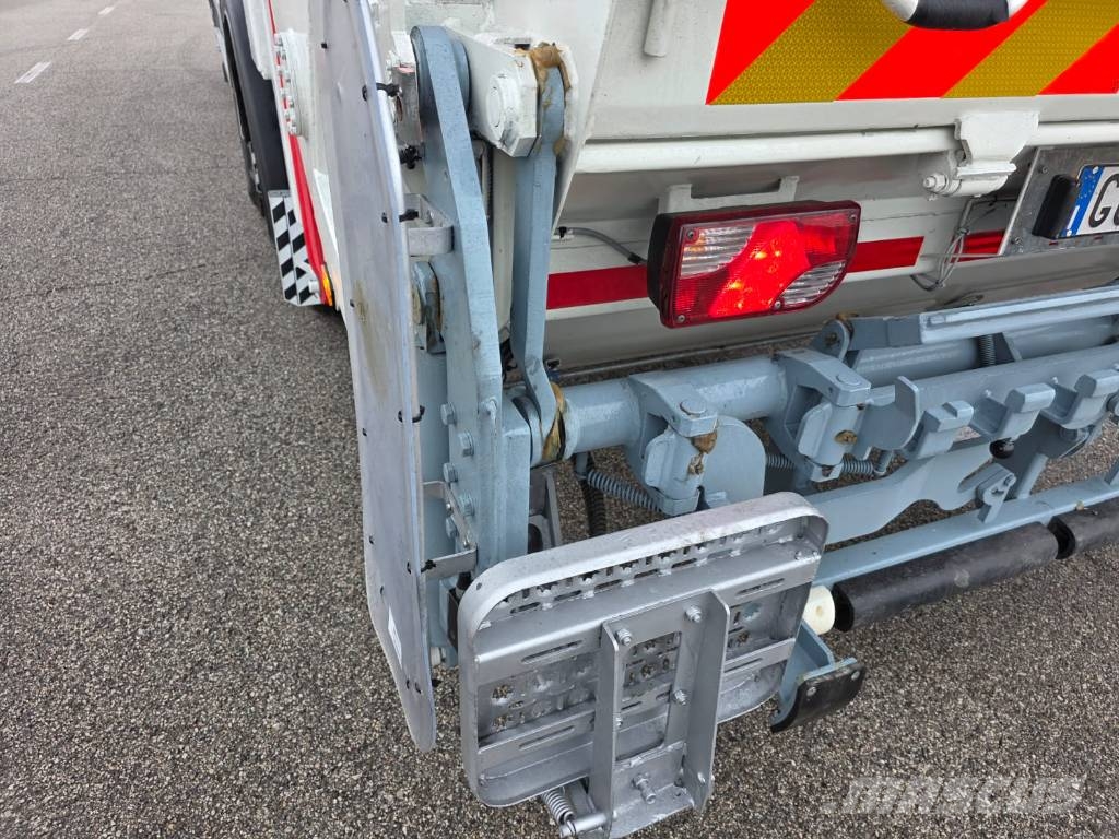 Renault TRUCKS D26 WIDE 320 P6X2 E6 PASSO 4100 Vuilniswagens