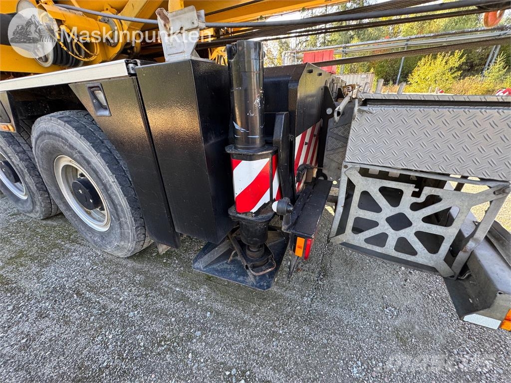 Liebherr MK100 자동 크레인