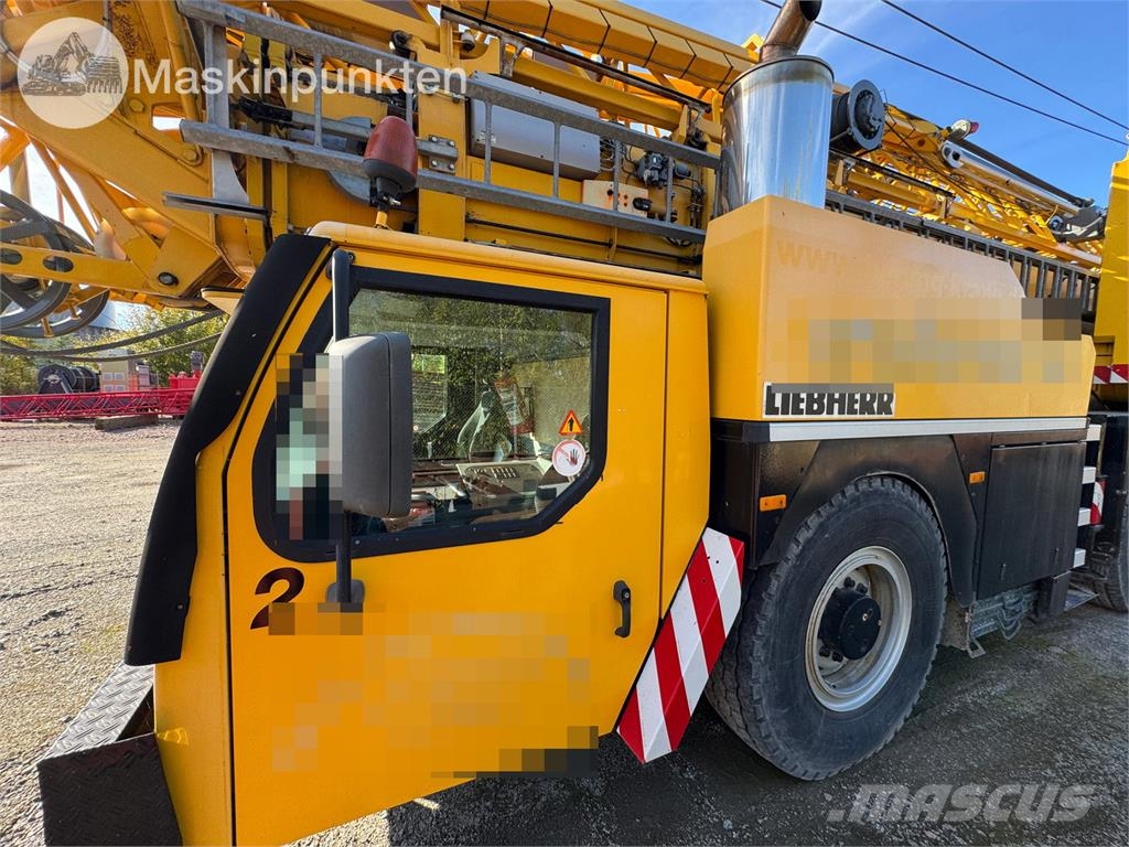 Liebherr MK100 자동 크레인