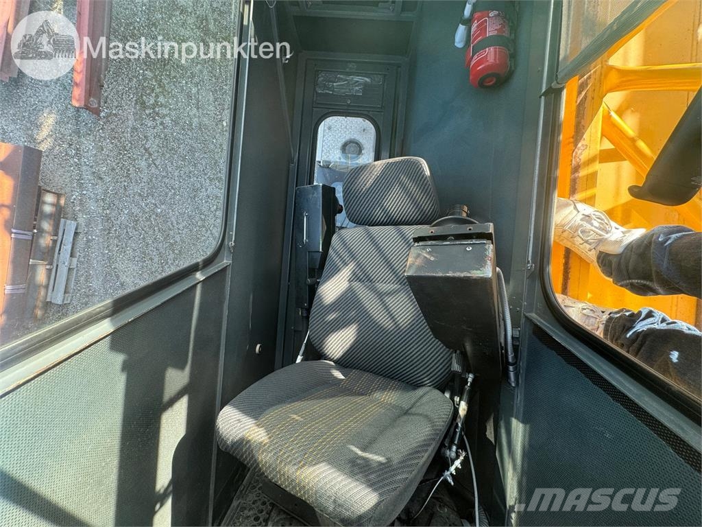 Liebherr MK100 자동 크레인
