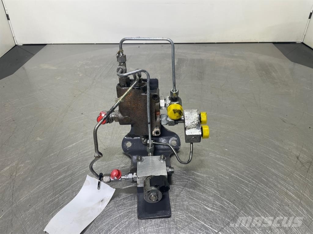 New Holland W110C - Priority valve/Prioritaetsventil Hydraulikk
