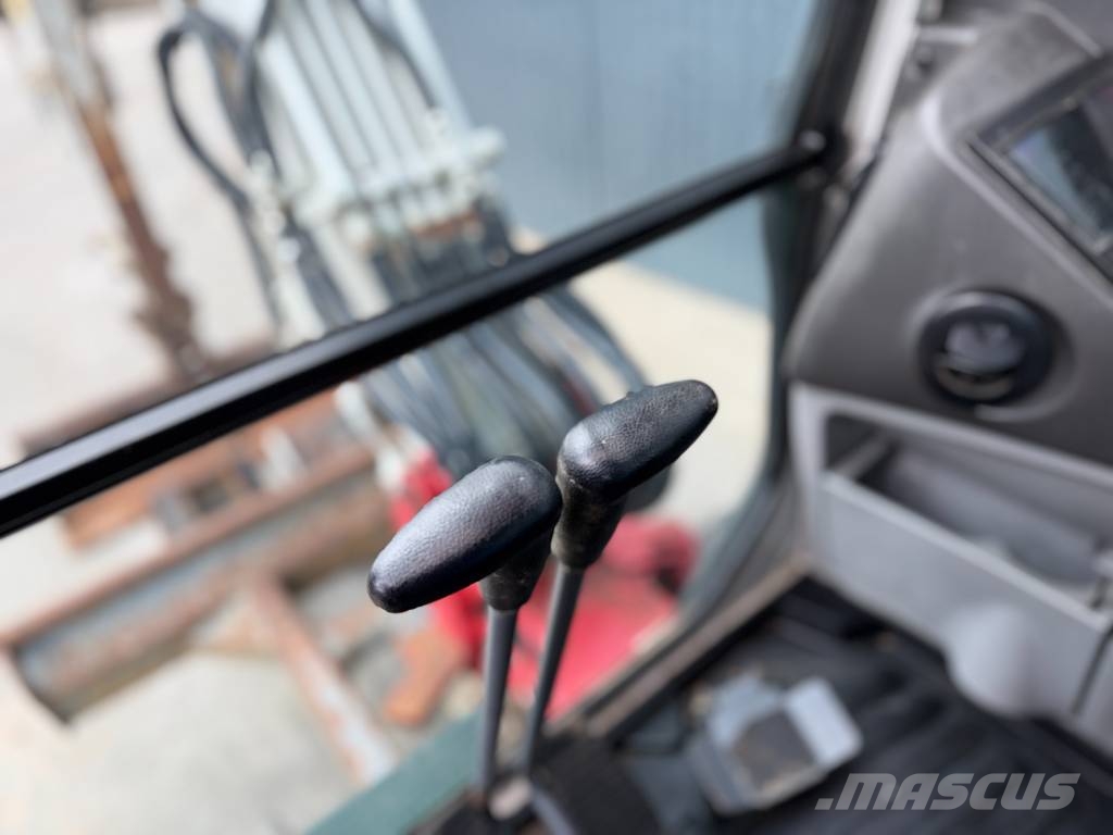 Takeuchi TB230 Minikaivukoneet < 7t