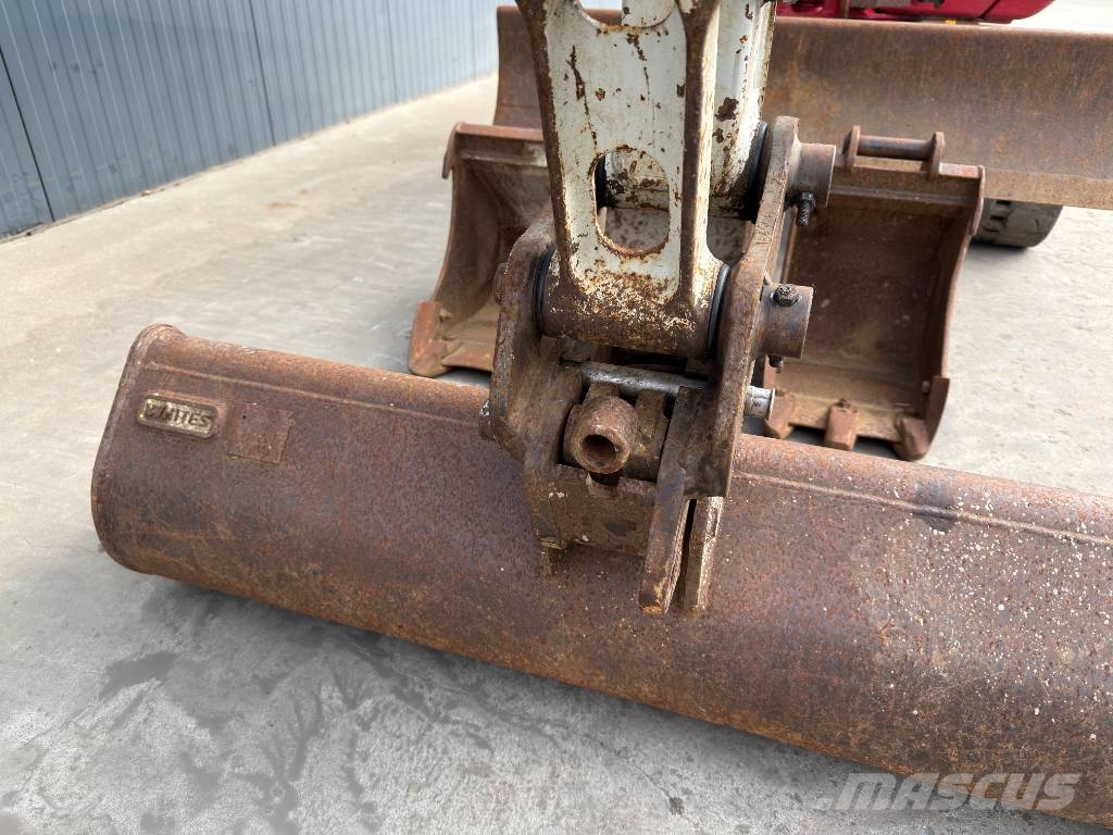 Takeuchi TB230 Minikaivukoneet < 7t