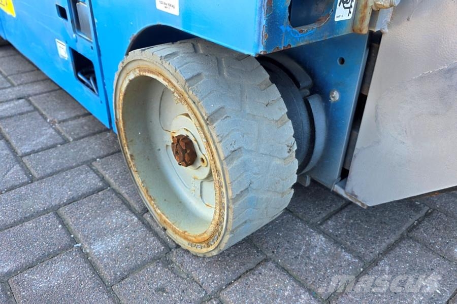 Genie GS1932 Electric, Working Height 7.8 m, 227kg Capac Mini incarcator