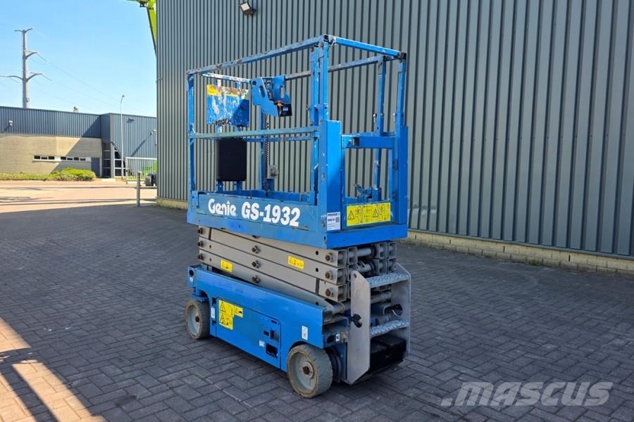 Genie GS1932 Electric, Working Height 7.8 m, 227kg Capac Mini incarcator