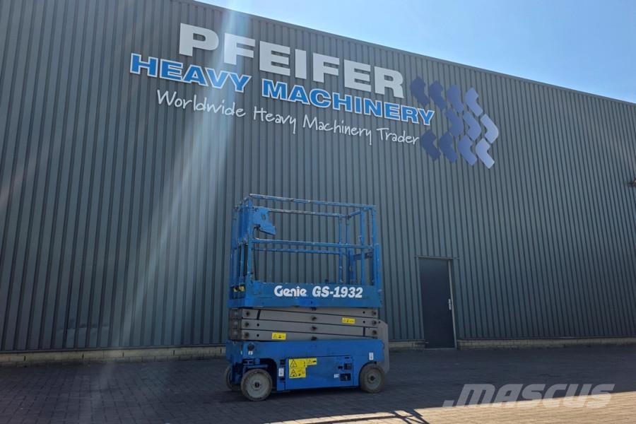 Genie GS1932 Electric, Working Height 7.8 m, 227kg Capac Mini incarcator