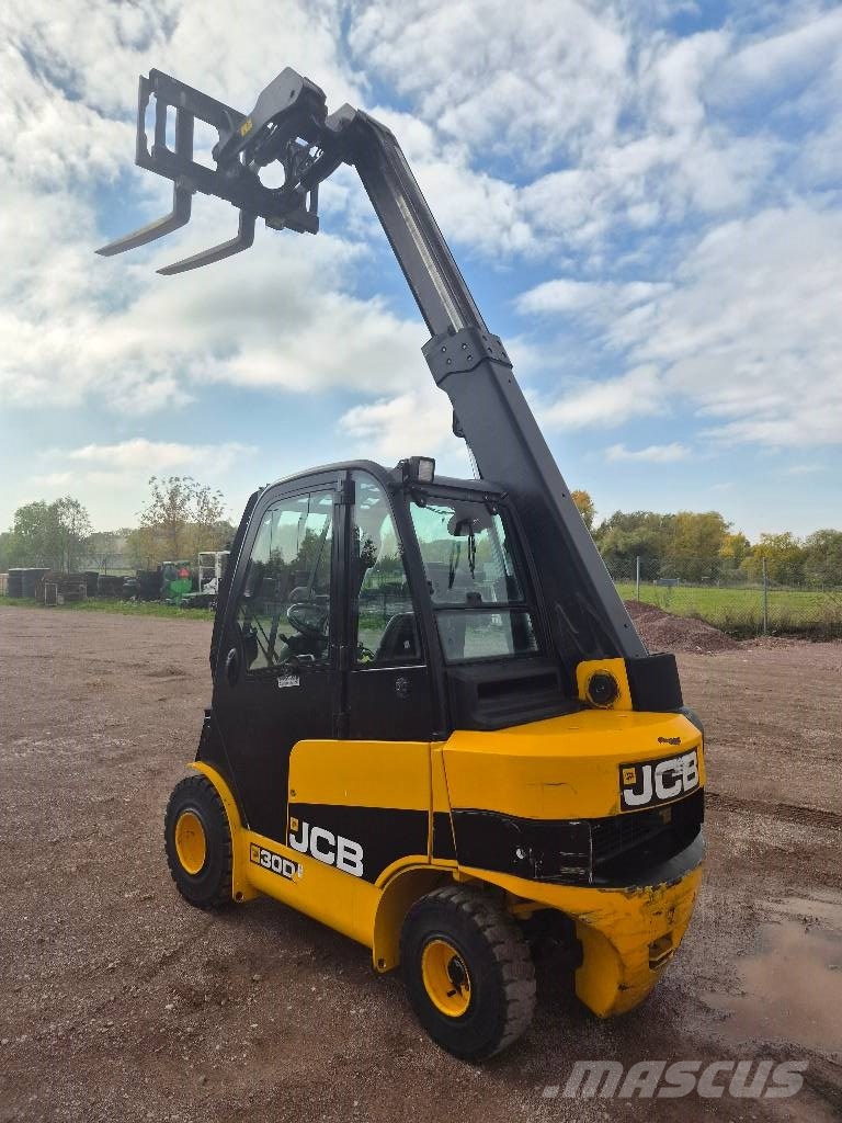JCB TLT 30 D Teletruk Schubmaststapler