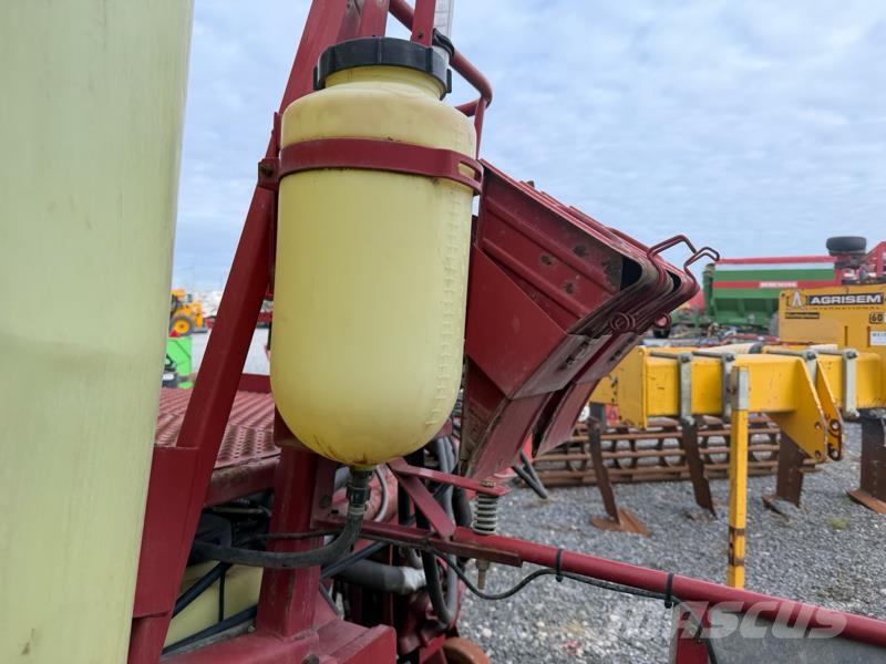 Hardi Commander CM3 4200 Pulverizadores arrastrados