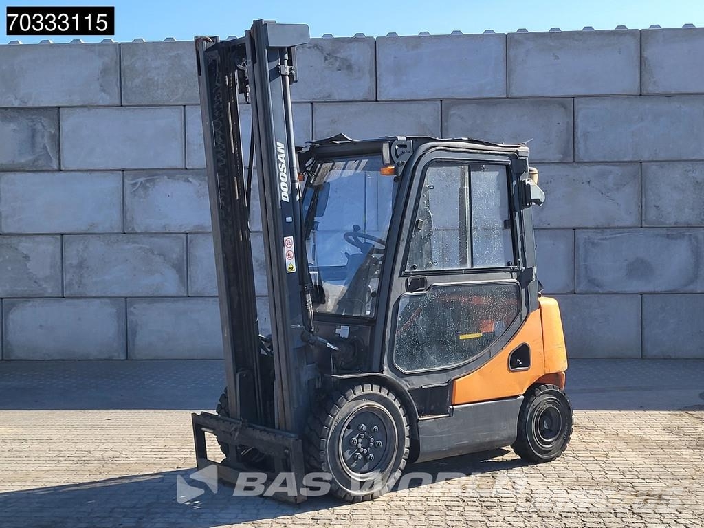 Doosan D25S -5 MISSING Engine &amp;amp; Seat Dieseltrukit