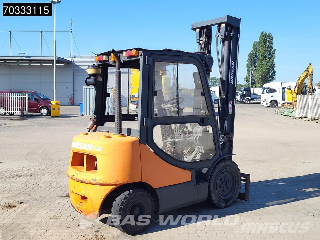 Doosan D25S -5 MISSING Engine &amp;amp; Seat Dieseltrukit