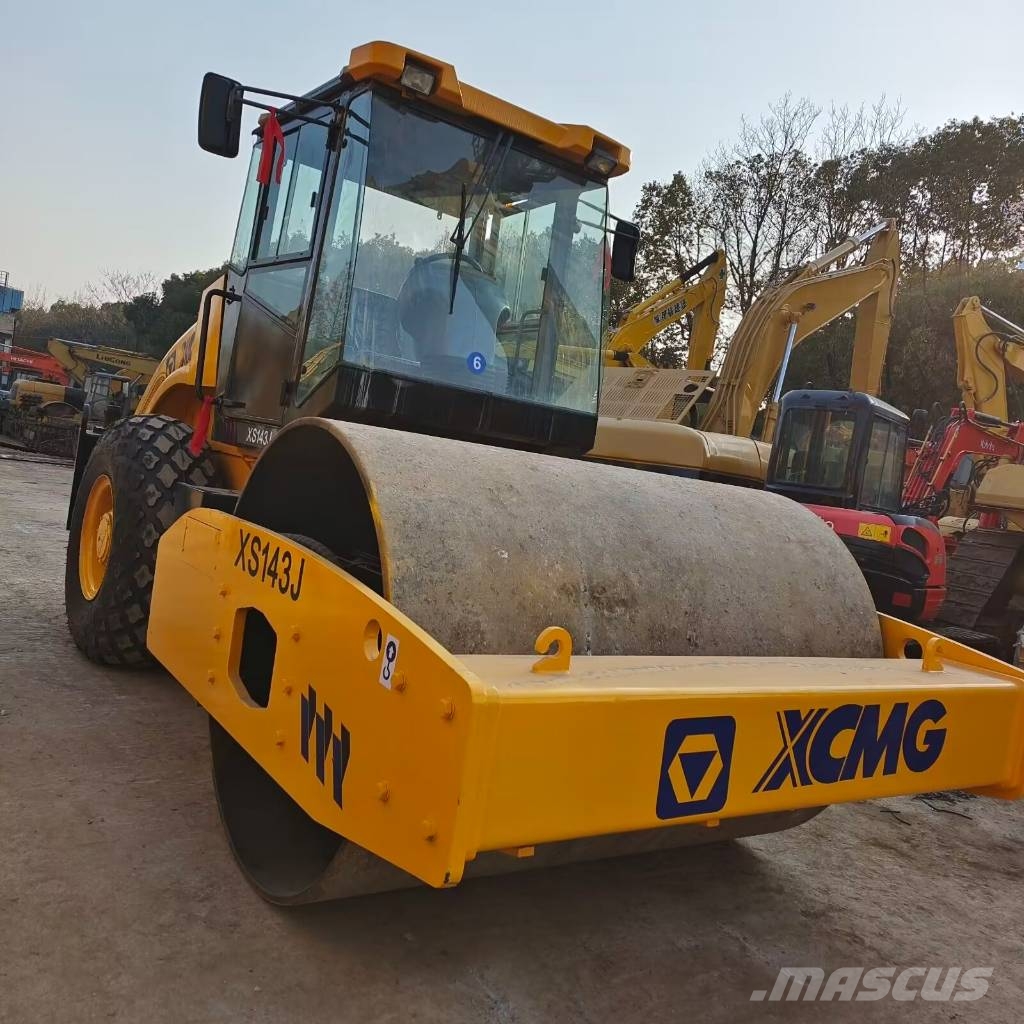 XCMG XS143J   Plenty of road roller in stock 單輪滾壓機