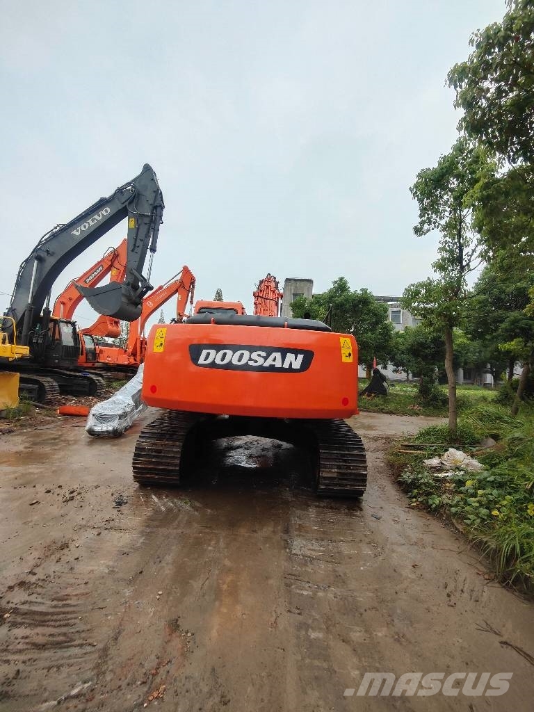 Doosan 220 LC-7 大型油圧ショベル12t以上(パワーショベル・ユンボ)