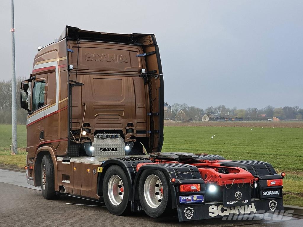 Scania R580 6X2 NB LED LEATHER 曳引機組件