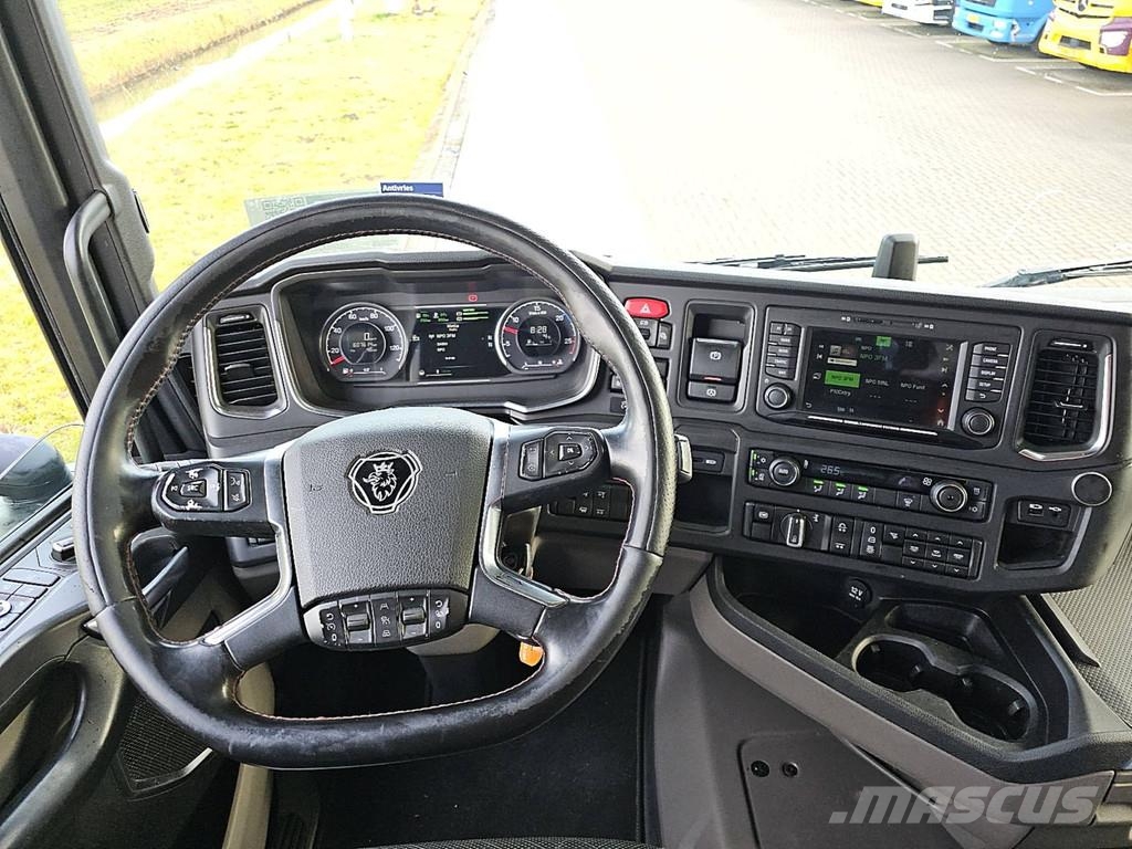 Scania R580 6X2 NB LED LEATHER 曳引機組件