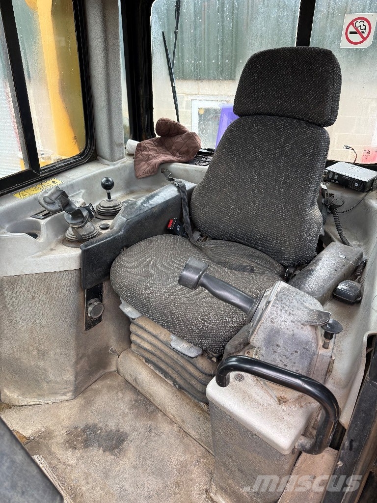 CAT D 6 T XLVP 履带式推土机