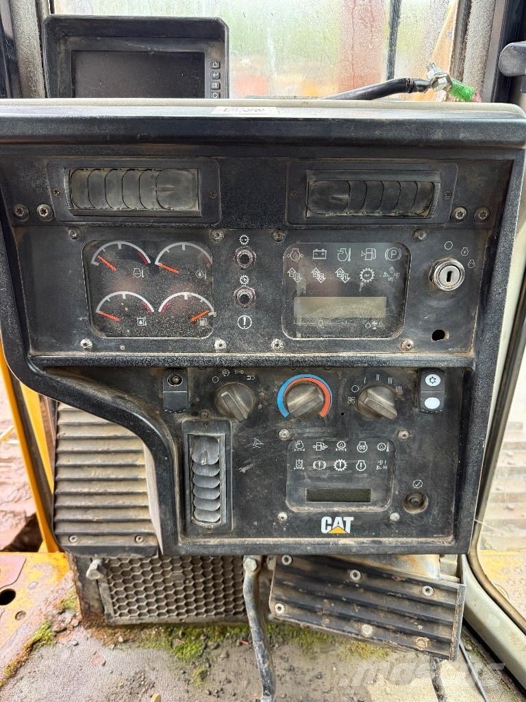 CAT D 6 T XLVP 履带式推土机