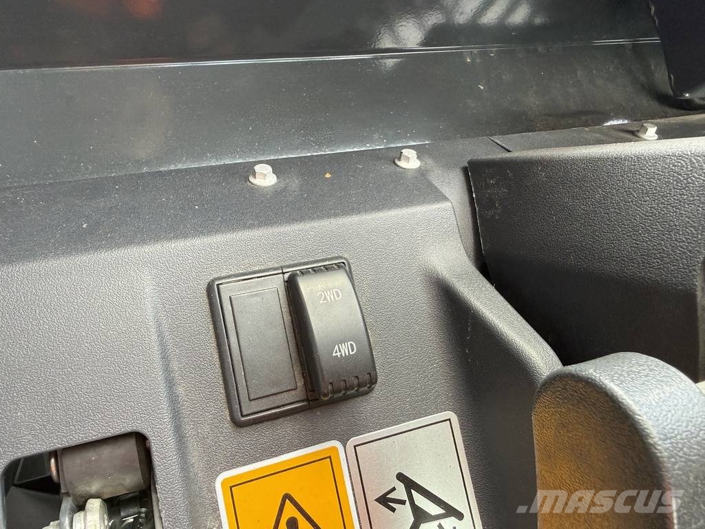 LiuGong CLG 2030 H RT4 4x4 3T Rough Terrain Forklift Empilhadores Diesel