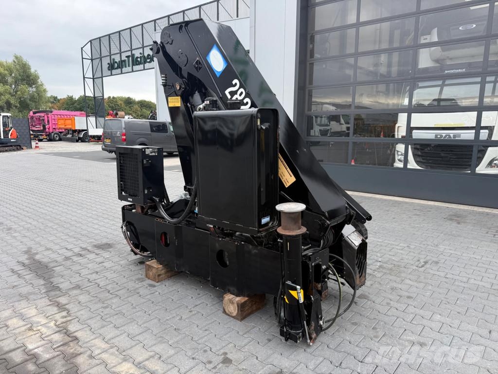 HMF 2820 K6 Crane / Kraan / Autolaadkraan / Ladekrane Laadkranen