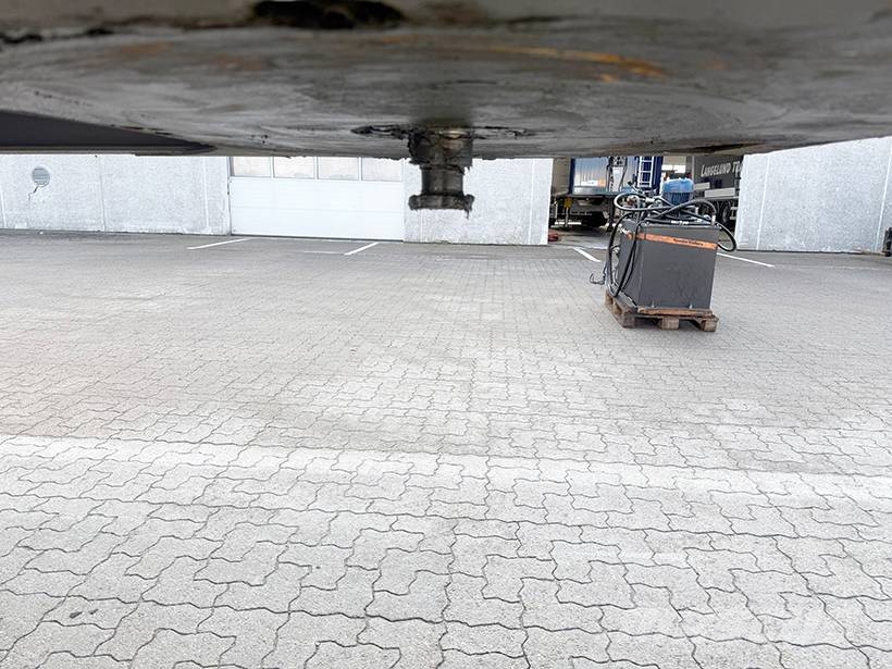 Kel-Berg 4 axle Tipper / Alukastenmulde Kipper 37m3 Kiper poluprikolice