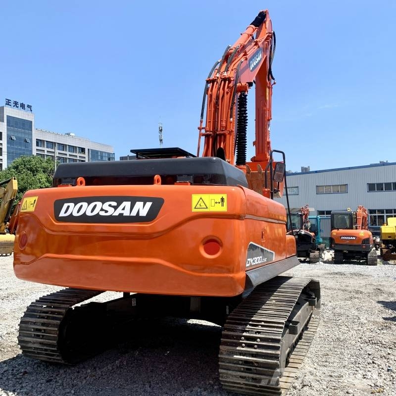 Doosan DX 300 履带挖掘机