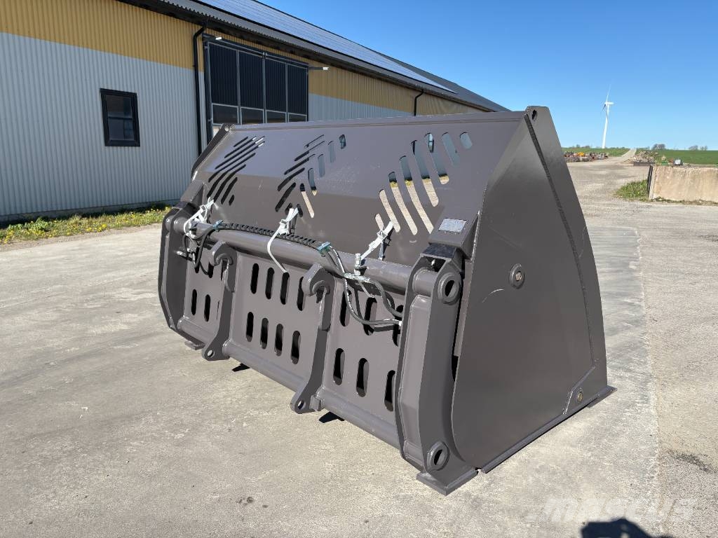 SE Equipment  högtippande skopa 5 kbm Žlice