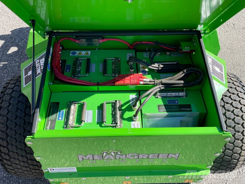 Mean Green Majoris CXR 133 "Batteridriven Lithium" ركوب الحشائش